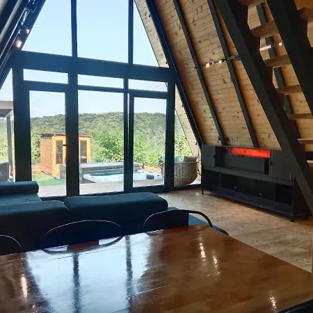 Vila Mountain Yin&yang *