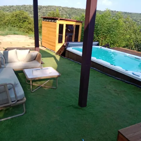 Vila Mountain Yin&yang *