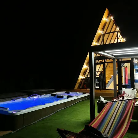 Mountain Yin&yang Vila