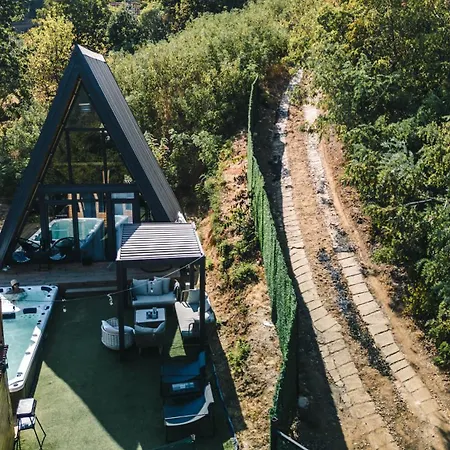 Mountain Yin&yang Villa Ledinci