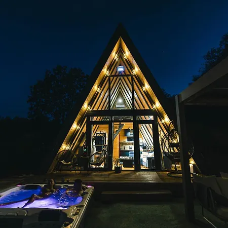 Mountain Yin&yang Villa Ledinci