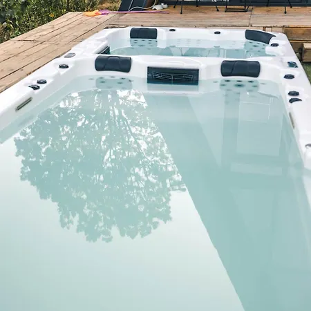 Mountain Yin&yang Ledinci