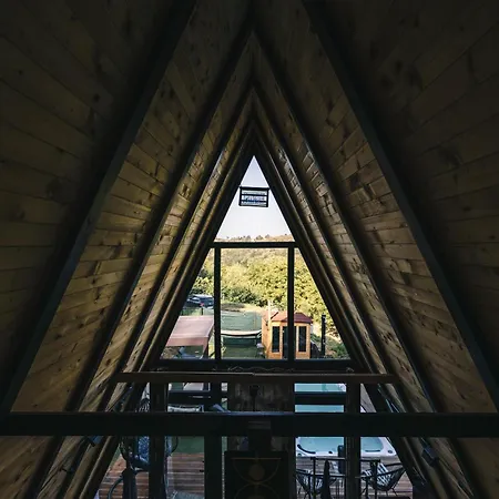 Mountain Yin&yang Vila