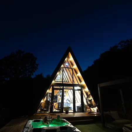 Mountain Yin&yang Vila Ledinci